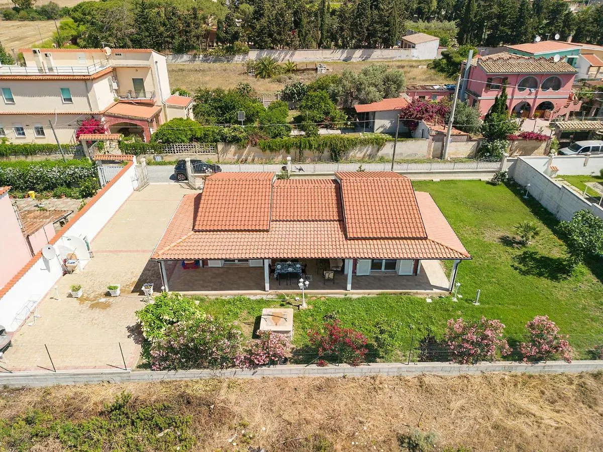 Villa Lunu location
